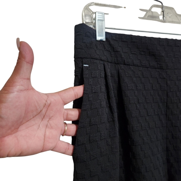 EUC UMGEE WIDE LEG PULL ON TEXTURED BLACK PANTS TROUSERS SZ L - Picture 5 of 8